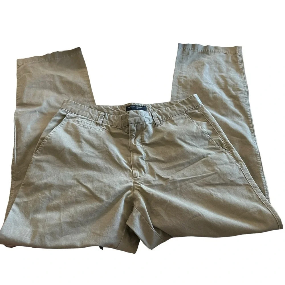 Banana Republic men's size 34 x 34 khaki pants, inseam 33", rise 11"